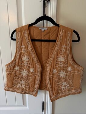 Polagram Embroidered Tan Quilted Vest with Cream Floral Stitching